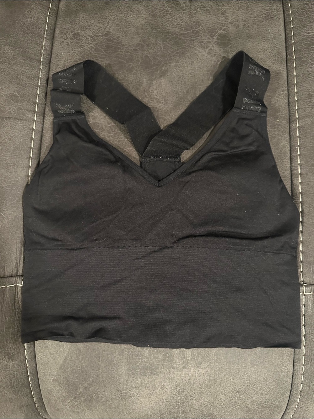 PINK Victoria's Secret Black Seamless Longline V‑Neck Sports Bra